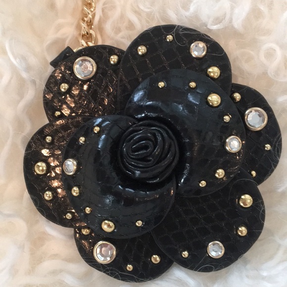 🌲1 LEFT🌲 Michael Kors Rose Key Charm, Embossed - Picture 2 of 4